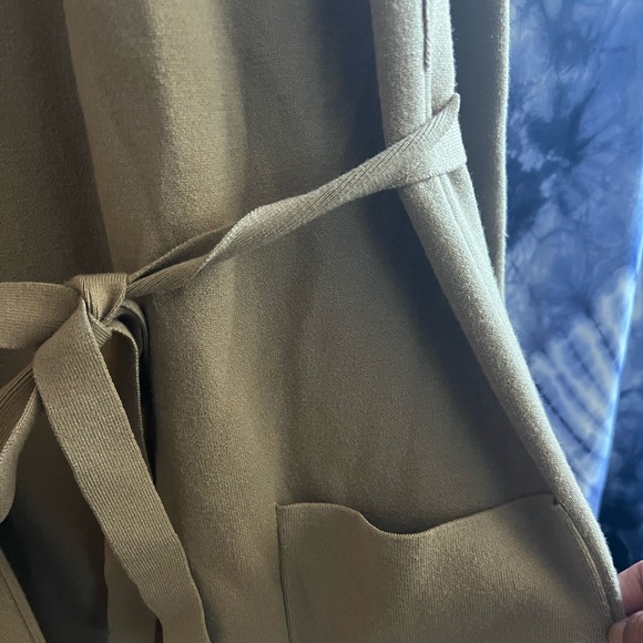 Aritzia Babaton TY Wrap Cardigan - Picture 5 of 10